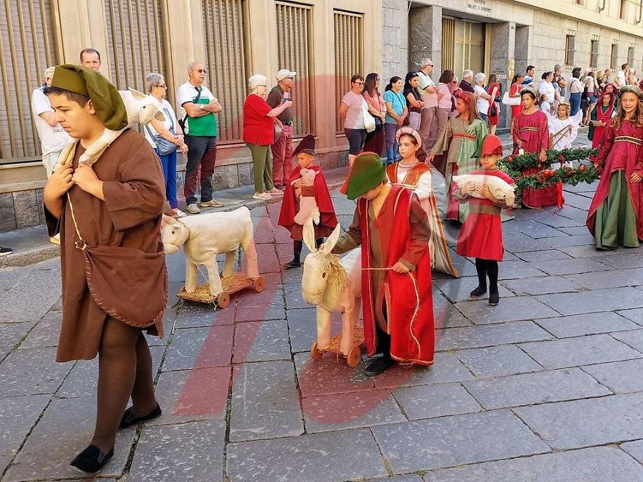 Corteo storico dei bambini palio di asti risultato