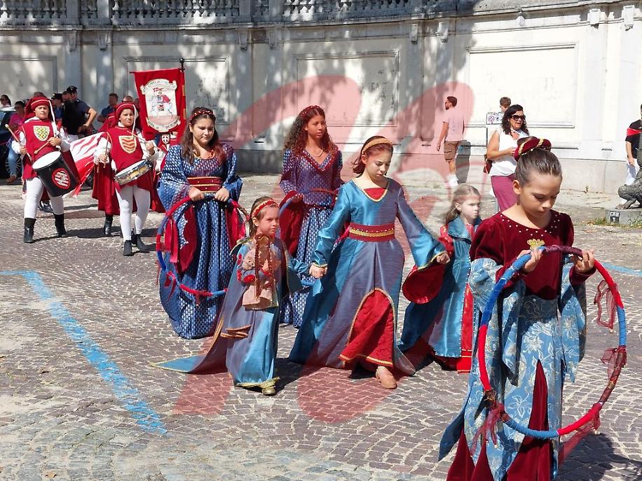 Corteo storico dei bambini palio di asti risultato