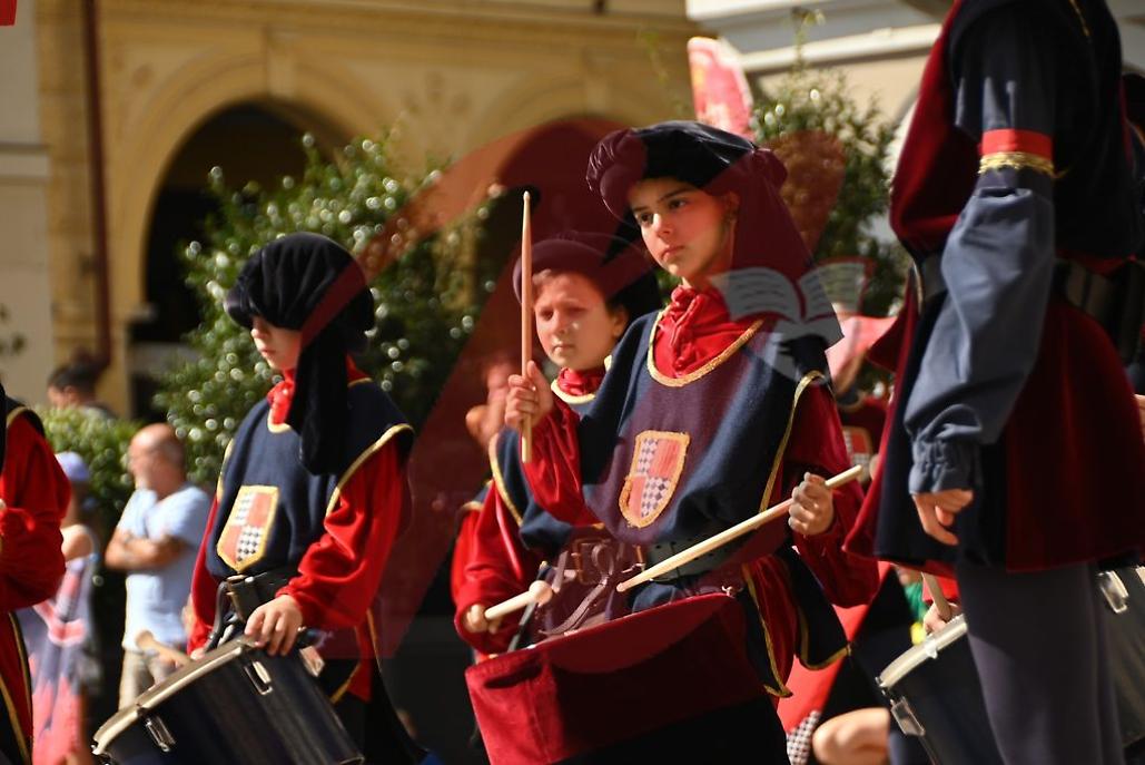 Corteo storico dei bambini palio di asti risultato