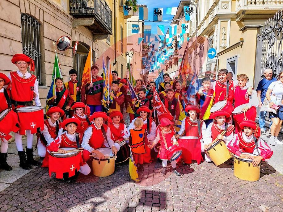 Corteo storico dei bambini palio di asti risultato