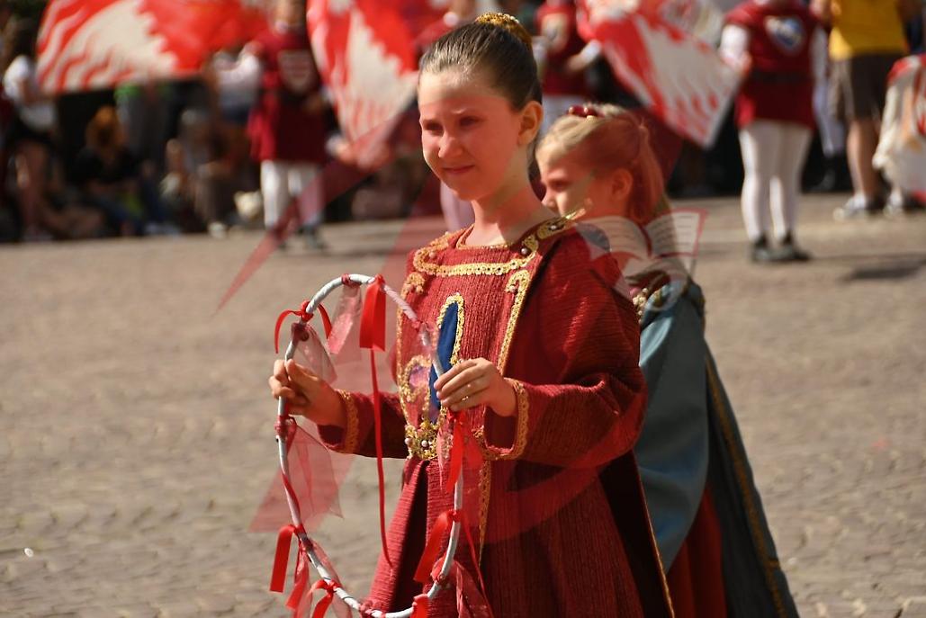 Corteo storico dei bambini palio di asti risultato