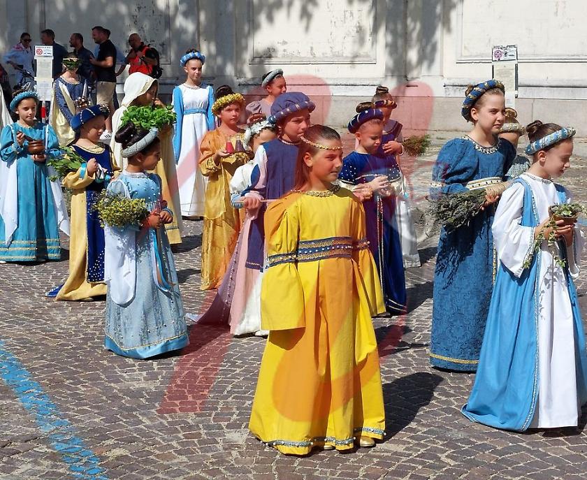 Corteo storico dei bambini palio di asti risultato