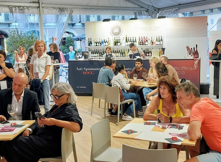 WhatsApp Image at AM ()