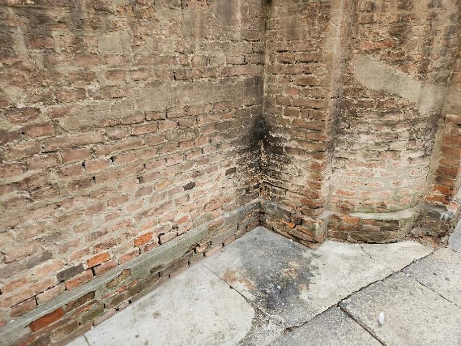 piazzetta San Paolo Asti degrado