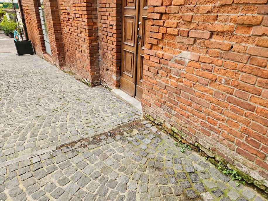 piazzetta San Paolo Asti degrado