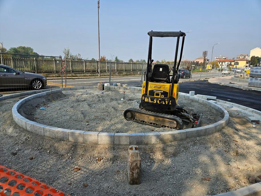 Lavori rotatoria corso Savona