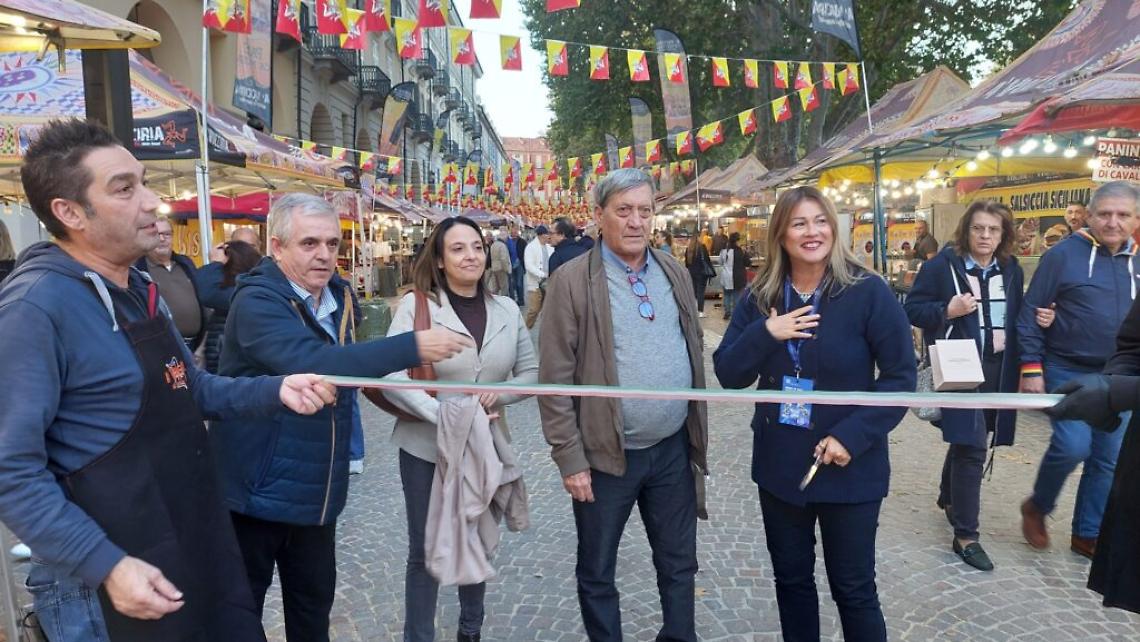 Tony Sperandeo ad Asti