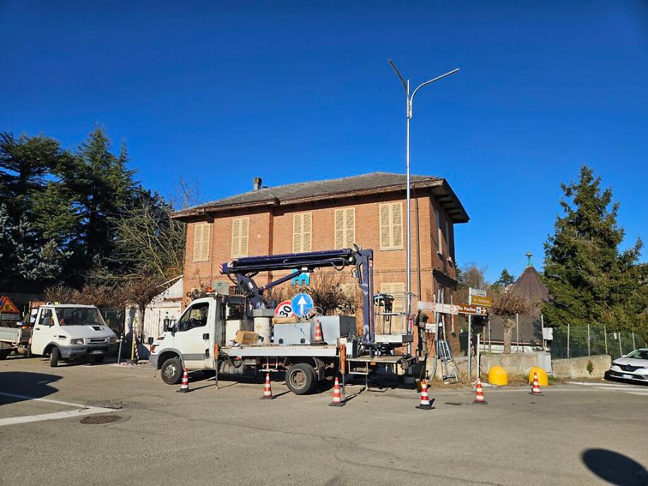 installazione palo a Viatosto
