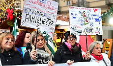 "Konecta Asti non si toccca!": tra i mercatini di Natale la fiaccolata in difesa dei posti di lavoro