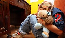 &laquo;Sapevo cosa faceva a mia figlia, ma avevo paura che ci uccidesse entrambe&raquo;