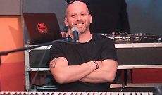 Renato Esposito debutta col romanzo "Ventimila parole": amore, segreti e la ricerca della verit&agrave; in una redazione