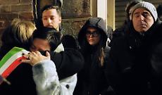 La citt&agrave; si ferma per dare l'addio a Zoe