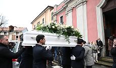 Arisa canta il saluto a Zoe e i cuori si riempiono di lacrime