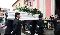 L'arrivo della bara di Zoe Trinchero