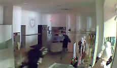 Altra "spaccata" in via Cavour: ladri via con 70 mila euro di vestiti firmati