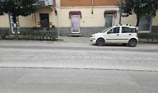 Viale partigiani senza strisce