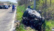 Madre e figlia in volo sull'eliambulanza dopo l'incidente grave