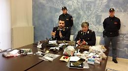 Armi e stupefacenti: padre e figlio arrestati