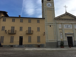 Sequestrano al prete negozi e appartamento