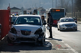 Cinque auto coinvolte nel tamponamento
