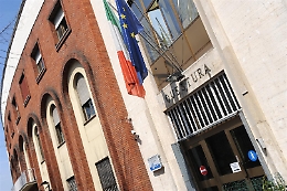 Matrimonio di comodo (5 mila euro) scoperto dalla polizia