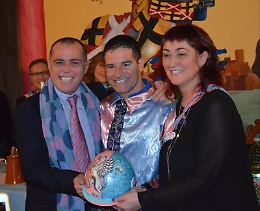 Gigi Bruschelli scatena l'entusiasmo a Santa Maria Nuova