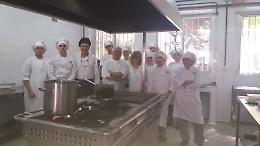 Rientrati dopo un mese all'estero 30 studenti dell'Alberghiera