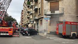 Cantine in fiamme, salvato un avvocato rimasto intrappolato nell'ascensore