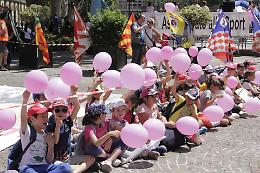 VIDEO_La Carovana del Giro d'Italia in piazza Alfieri