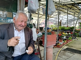 Ha 92 anni, da 30 anni in causa contro le banche e se il giudice gli d&agrave; ragione apre un ristorante per clochard