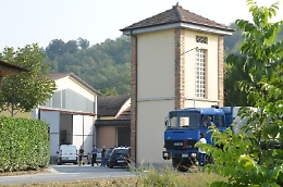 Tragedia in azienda a Motta, muore schiacciato da un mezzo da lavoro
