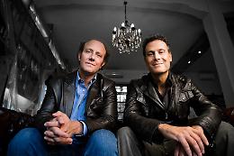 Ale e Franz sul palco del Teatro Alfieri