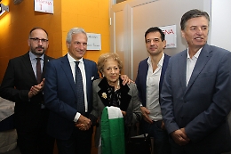 Paolo Veronesi: "Un terzo dei tumori a mammella e colon potrebbe essere evitato