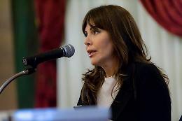 La scrittrice astigiana Laura Calosso intervistata stasera a Report