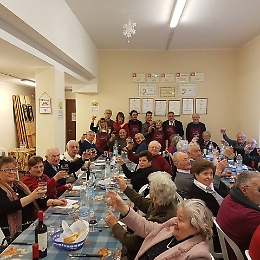 A Costigliole insieme a tavola serviti da sindaco, assessori e consiglieri