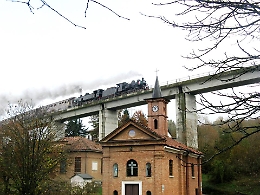 Torna il treno a vapore a Castagnole Lanze