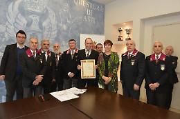 Dalla Questura un riconoscimento al tenore Enrico Iviglia