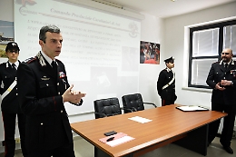 Arrestata giovane nigeriana che faceva prostituire una connazionale: in casa trovati anche 1,5 kg di marijuana