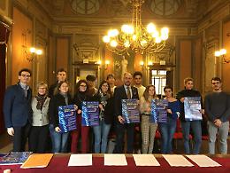 Camminata in citt&agrave; per dire no al bullismo