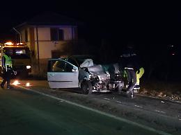 Muore in uno scontro frontale la "storica" maestra di Camerano Casasco