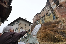Frinco, il Comune acquista il castello crollato e Mariuccia, dopo 5 anni, spera di tornare a casa sua