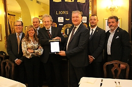 Il Lions Club Asti Host ha consegnato il Palio d'Argento al Borgo San Pietro