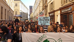 Gli studenti di Asti si uniscono alla protesta globale: &laquo;Salviamo la Terra!&raquo;