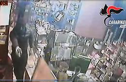 La vedova di Bacco fa le foto in aula agli imputati ma viene obbligata a cancellarle dal cellulare