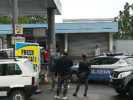 Benzinaio trovato morto in corso Don Minzoni