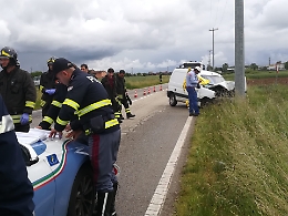 Furgone contro palo della luce: muore un settantenne di Valfenera