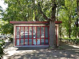 Asti: l&rsquo;ex chiosco dei giardini trasformato in un bivacco