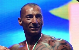 Body building: Camerano si prepara per l'avventura in California