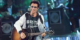 "Napoli &egrave; la pi&ugrave; bella del mondo, ma &egrave; anche citt&agrave; di paradossi: l'ideale per fare rock"