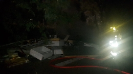 Asti, grande incendio di rifiuti nella notte al campo rom